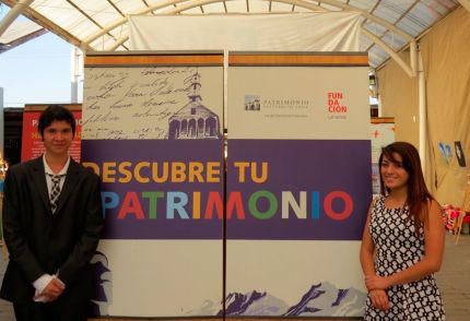 Estudiantes recorren exposición "Descubre tu patrimonio"
